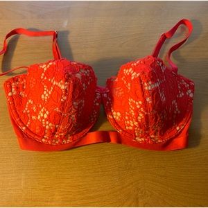 Victoria’s Secret very sexy balconet bra